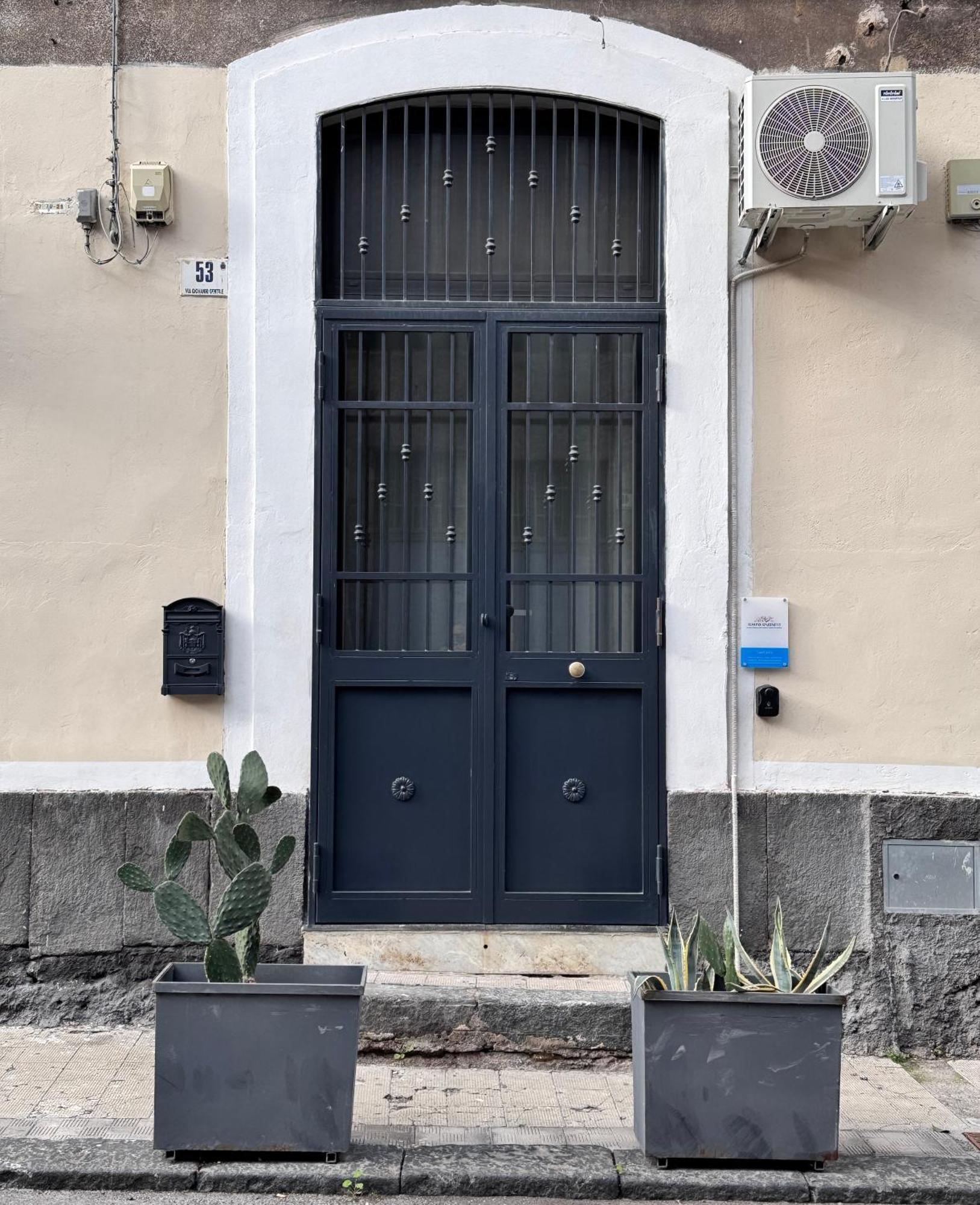 Almond Apartment 卡塔尼亚 外观 照片